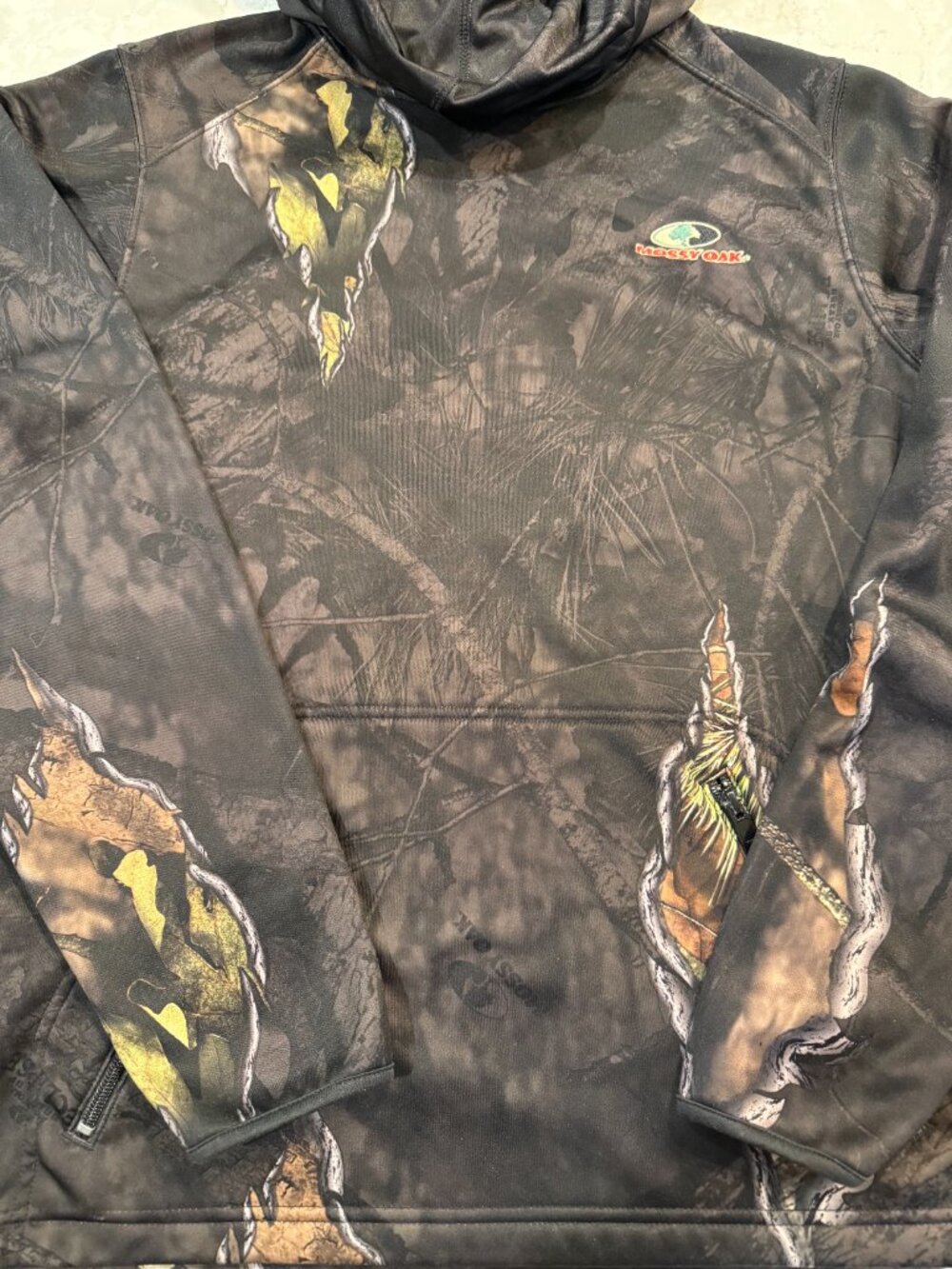 Mossy Oak Eclipse Performance Hoodie w/Neck Gaiter - Picture 2 of 11